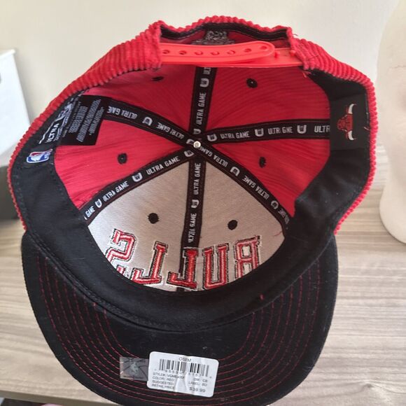 Chicago Bulls Ultra Game Snapback Red Corduroy NBA Basketball Embroidered Cap - Picture 7 of 7